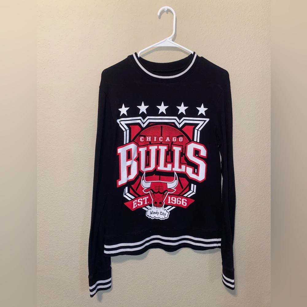 Bulls sweater